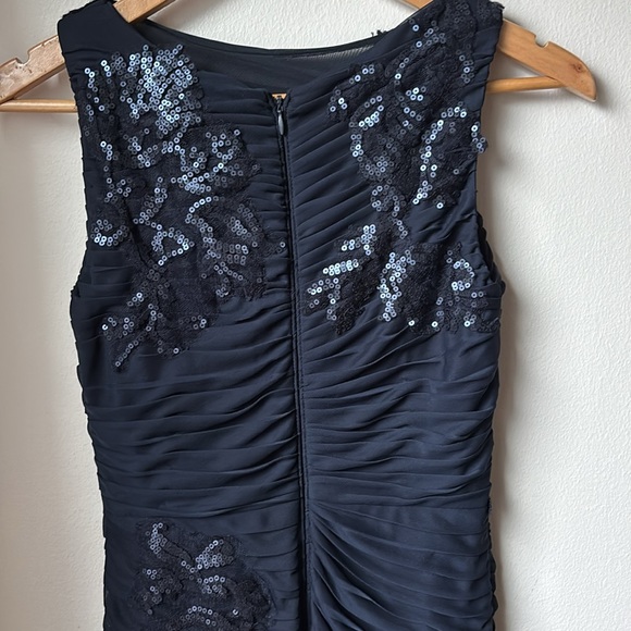 Adrianna Papell dress size 4 - Picture 7 of 7